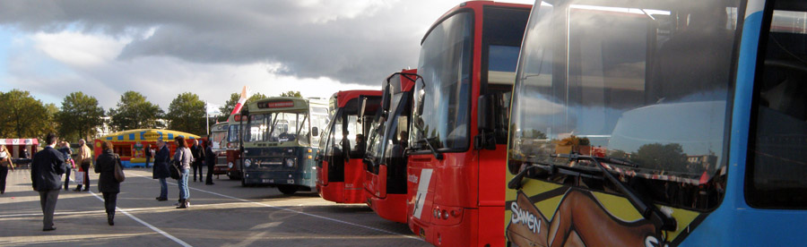 Verschillende bussen tijdens GoedBezigBus 2012.